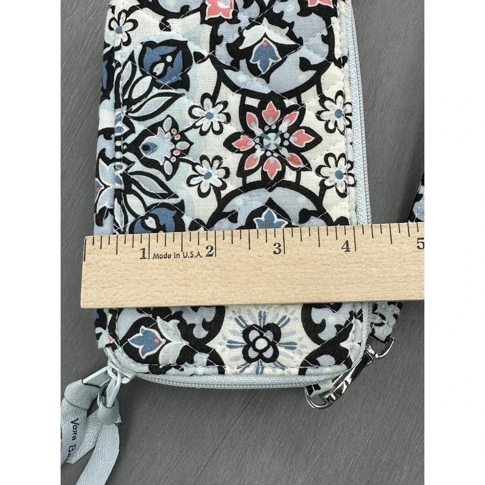 Vera Bradley Crossbody Wristlet Wallet Lisbon Medallion Quilted Crossbody Purse - Picture 11 of 12